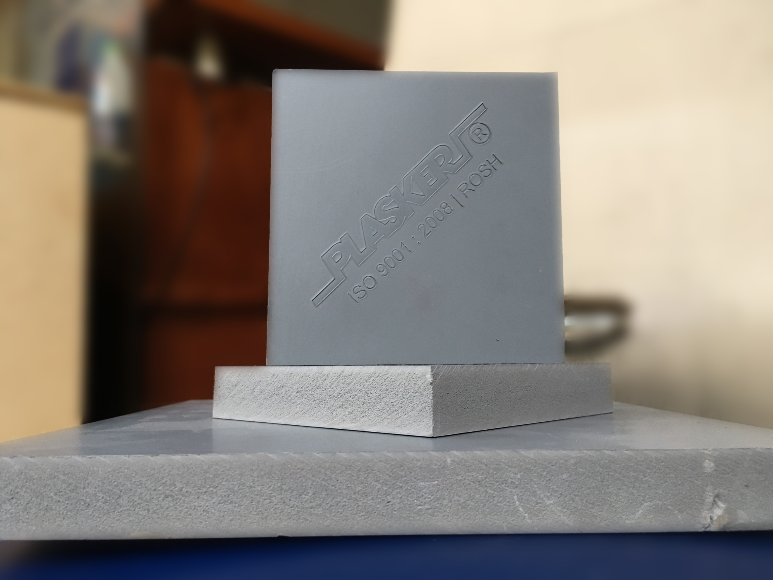 Tấm nhựa PVC màu xám 1 Tấm nhựa PVC màu xám