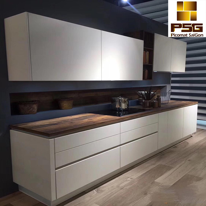 Tiết kiệm chi phí với mẫu tủ bếp nhựa phủ Film PVC Plasker – PC012