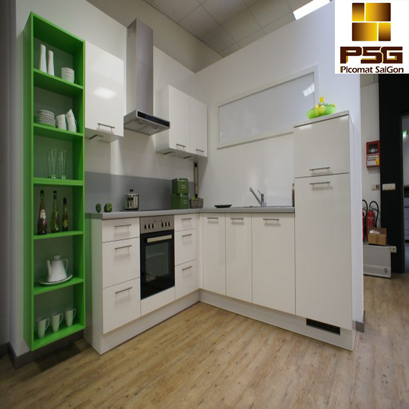 Tiết kiệm chi phí với mẫu tủ bếp nhựa phủ Film PVC Plasker – PC012