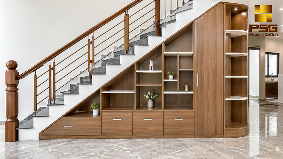 tấm nhựa PVC khi làm tủ gầm cầu thang