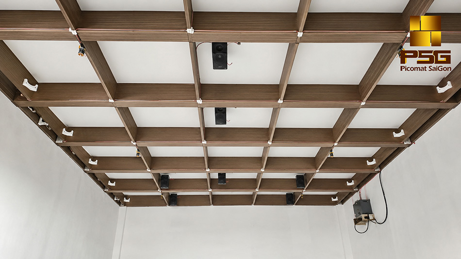 Làm tổ yến bằng tấm nhựa PVC
